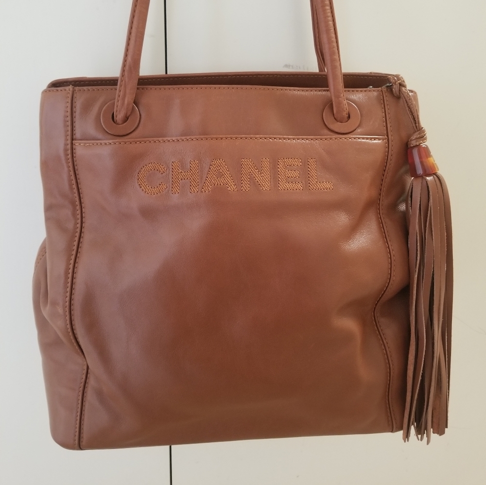 Sale! Vintage Chanel  tassel shoulder bag - Picture 14 of 16